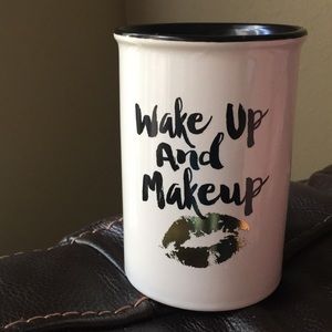 Makeup brush cup (large)